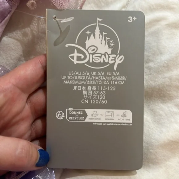 Isabela Madrigal Costume- Disney store - Picture 2 of 6